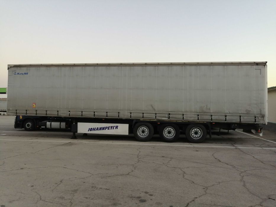 Полуремарке Krone Profi Liner 2014,стандартно,тристранна щора