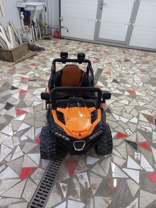 Детская машинка .