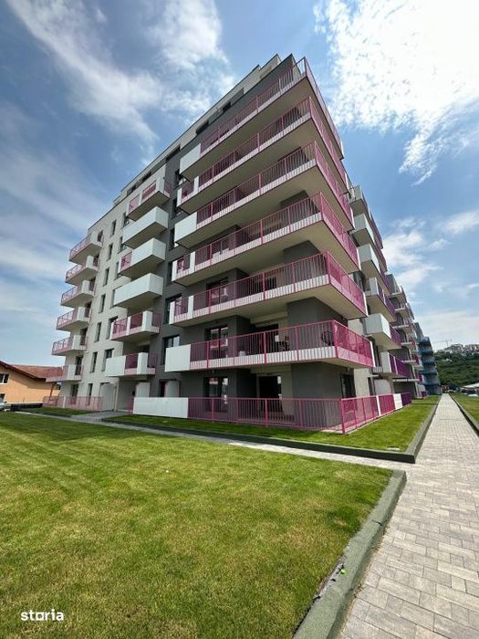 Apartament 3 camere, terasa 20 mp, 2 bai, zona Vivo