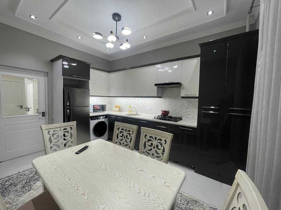 Срочно сдается 2х комнатная квартира в М.УЛУГБЕКСКИЙ р на Ц1 306*