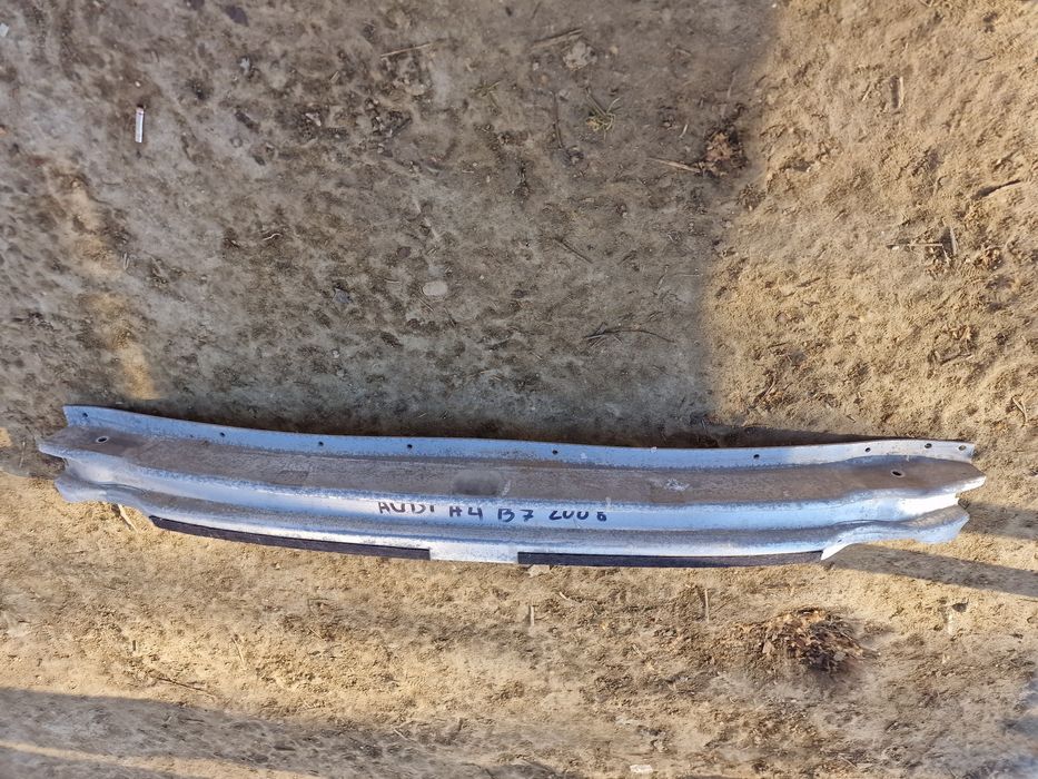 Audi A4 B7 2008 греда задна броня