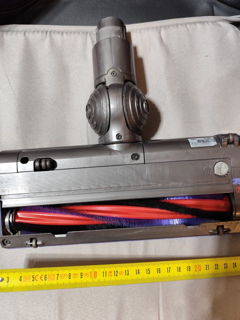 Безжична прахосмукачка Dyson V6