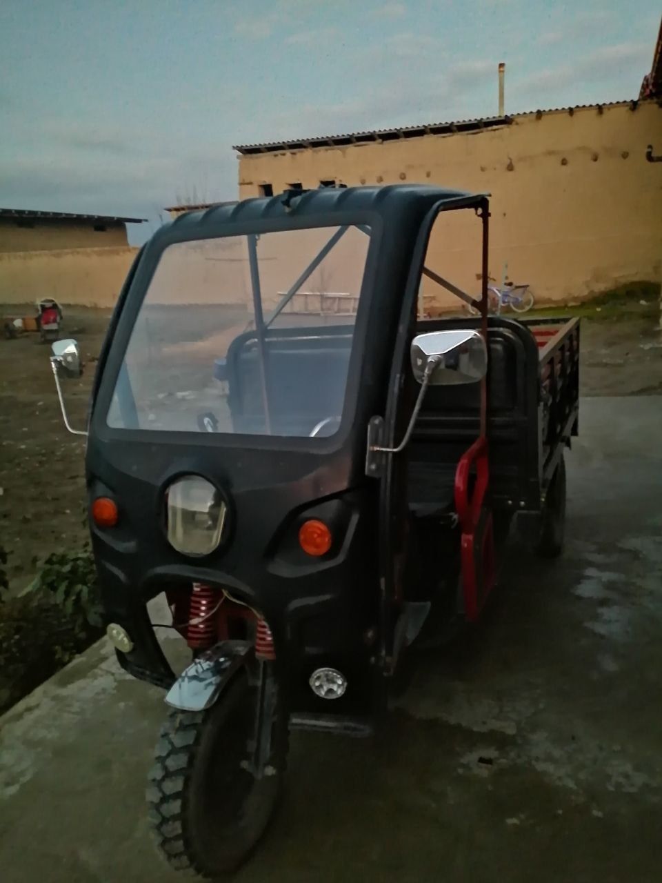 Elektro muravey yaxshi holatda