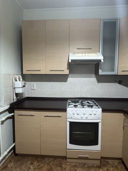 Продам кухонный гарнитур б/у