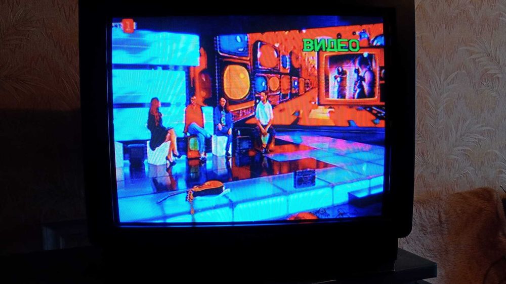 Телевизор Hitachi -