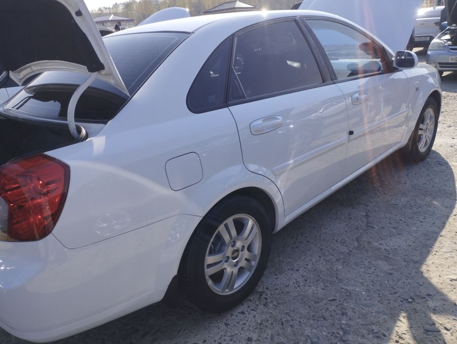 Lasetti 2012 sotiladi