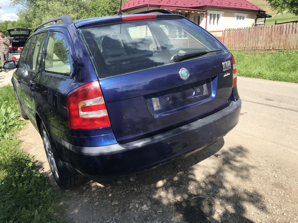 Bara fata capota far stanga dreapta skoda octavia 2 1.9 tdi 105 cai