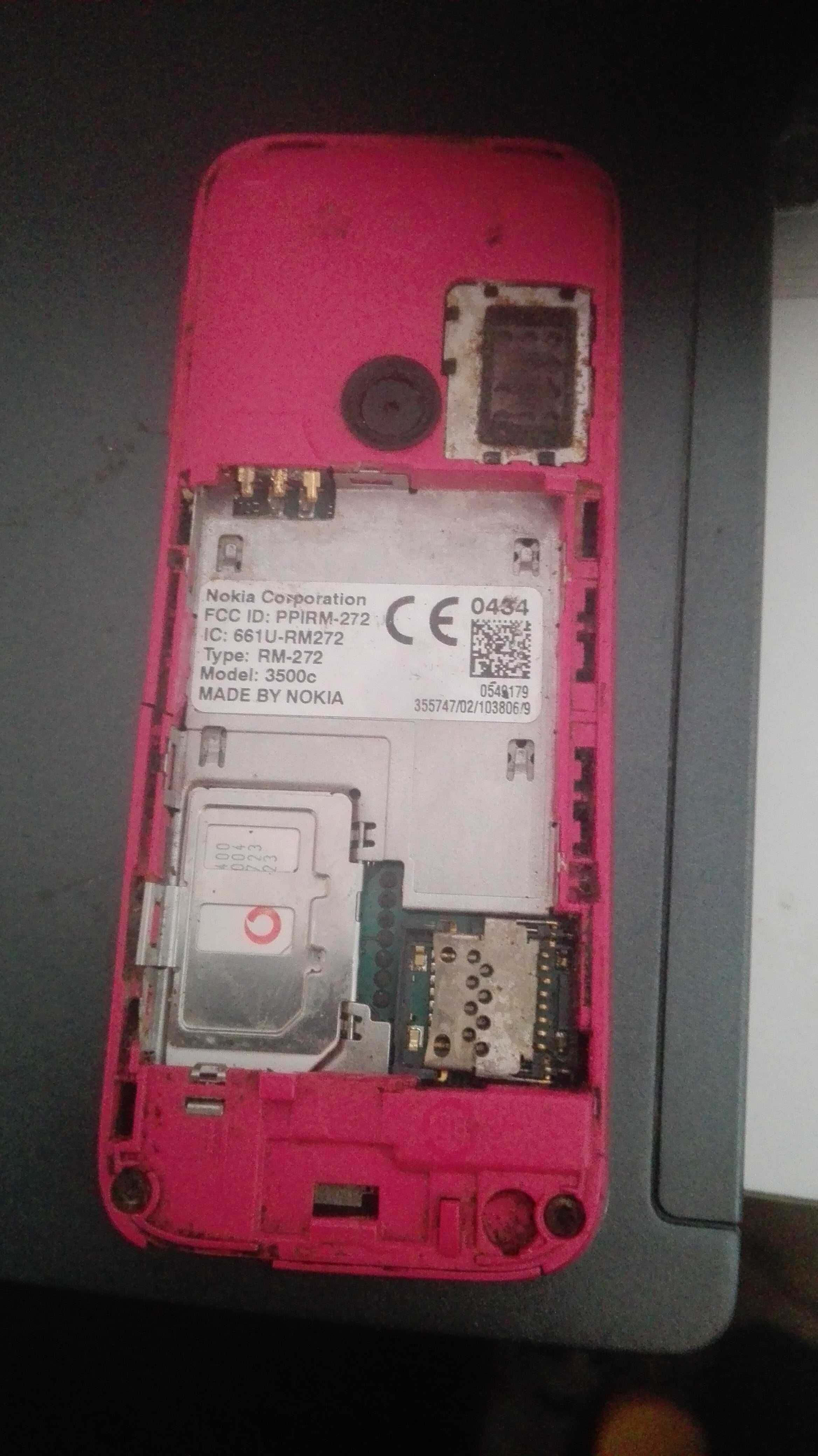 Telefon Nokia 3500 C de colecție funcțional