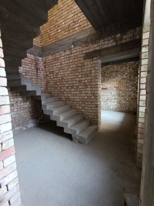 Xonabod beruniy maxala 2 etajli xovli sotiladi