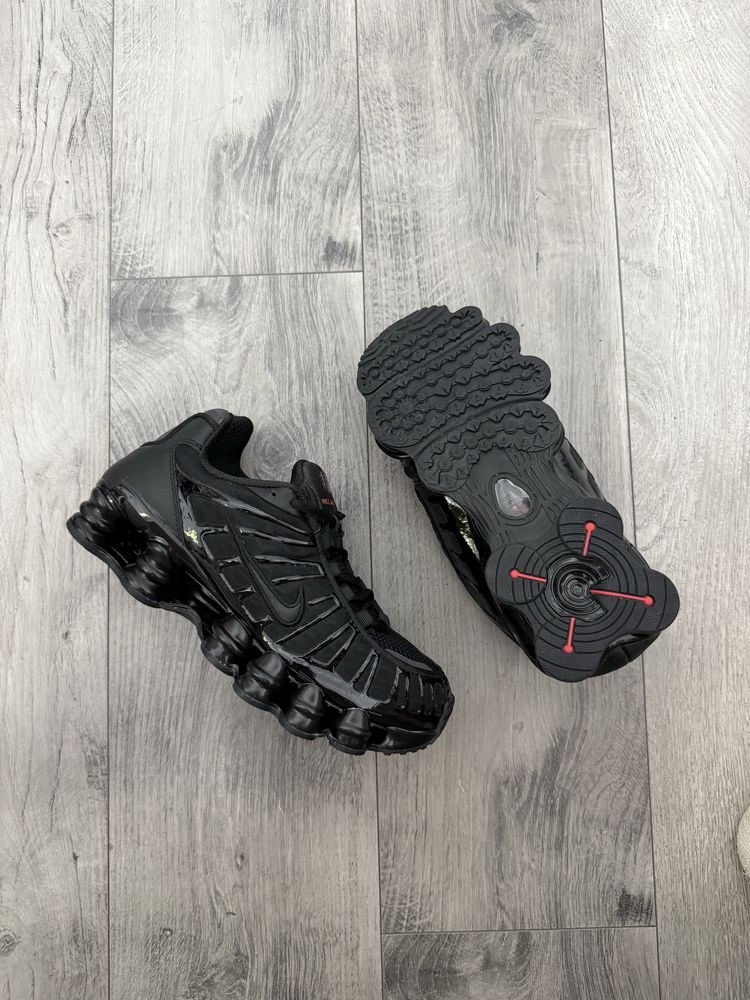 Nike Shox - Black