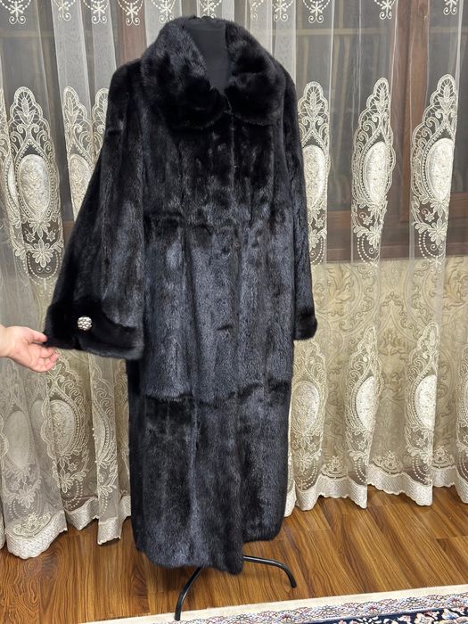 Продам норковую шубу
