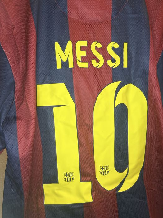 Tricou Football Retro Fc Barcelona x Messi