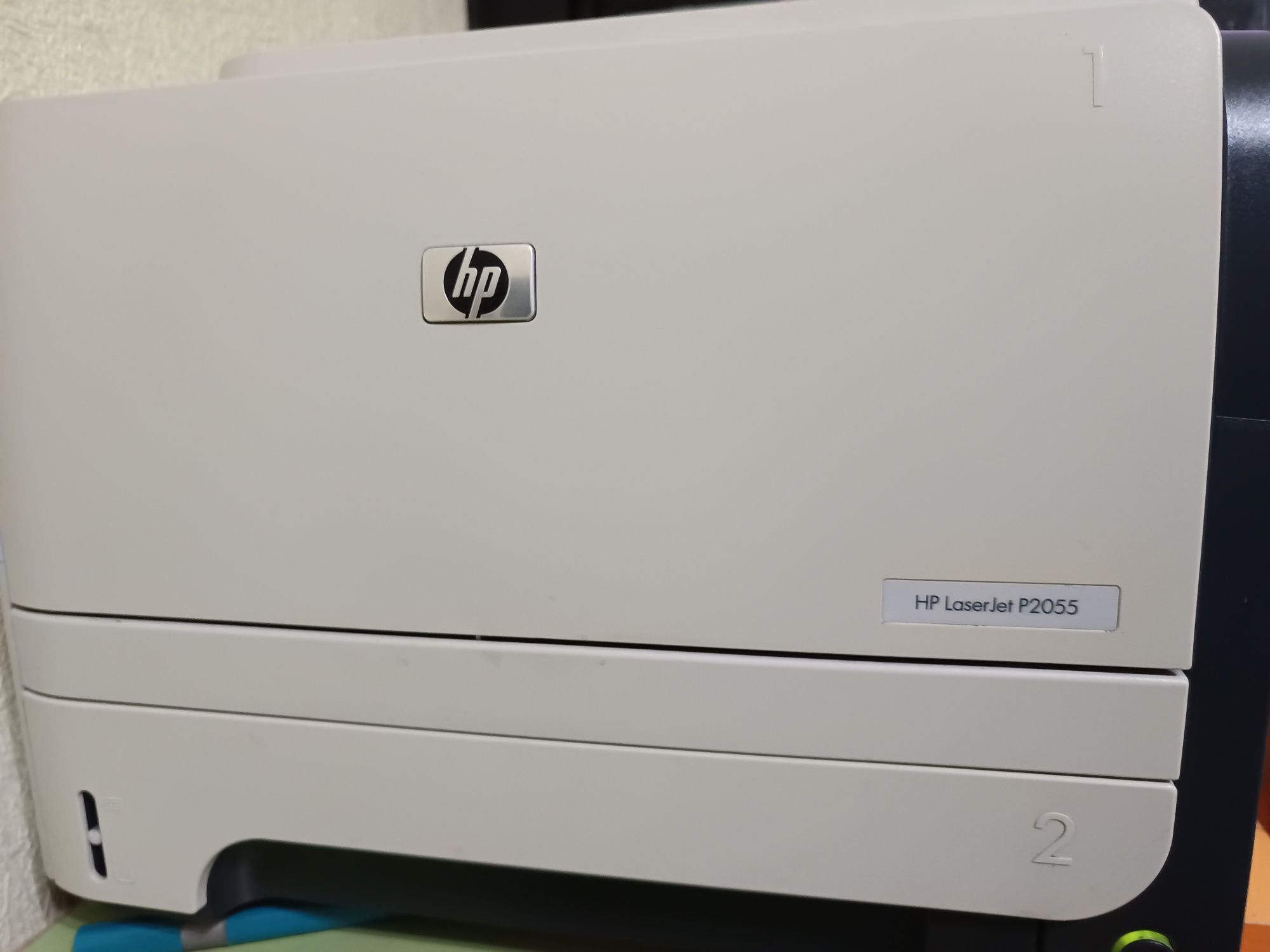 Принтер HP 2055 .