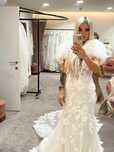 vand rochie de mireasa noua