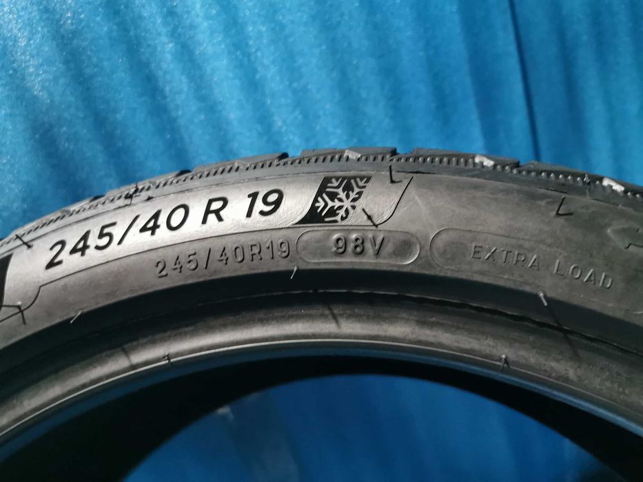 245 40 19 - 275 35 19 michelin m+s 4 buc