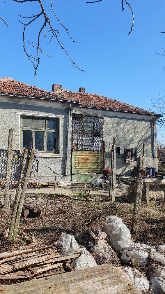 Дворно място  ,село Рудник