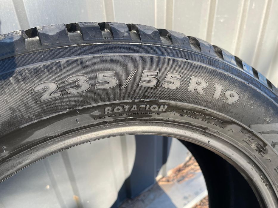 Продам шины 235/55R19