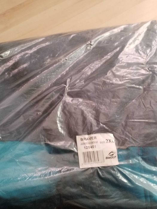 Продавам комплект яке с гащеризон BWOLF