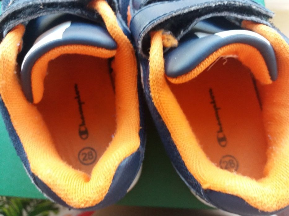 оригинални маратонки 28 номер-40лв.
