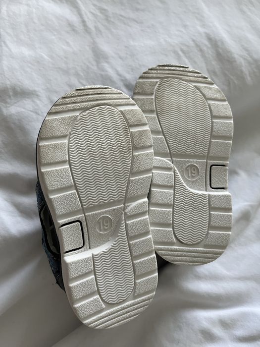 Sandalute marime 20/21