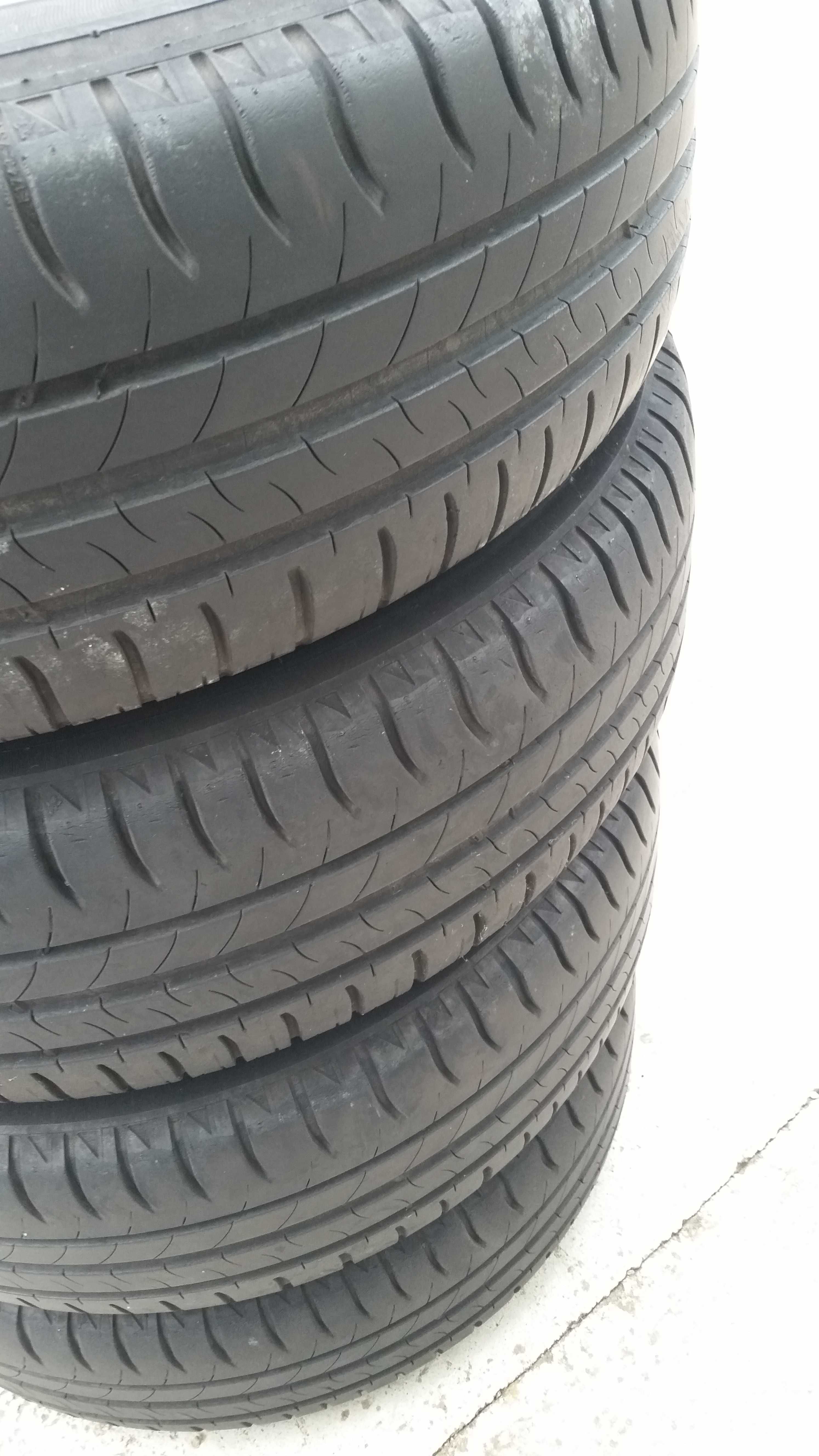 Anvelope de vara Michelin 195/65/15 pe jante originale VW de tabla