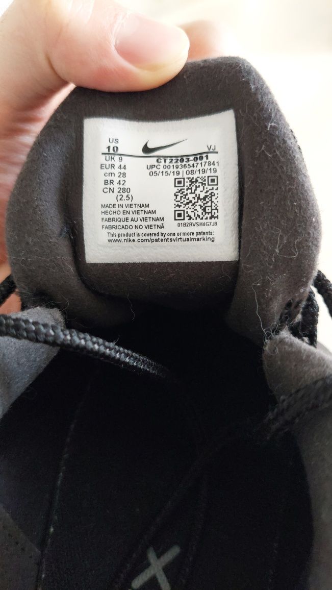 Кроссовки nike react 270 б/у Оригинал. Отличное состояние
