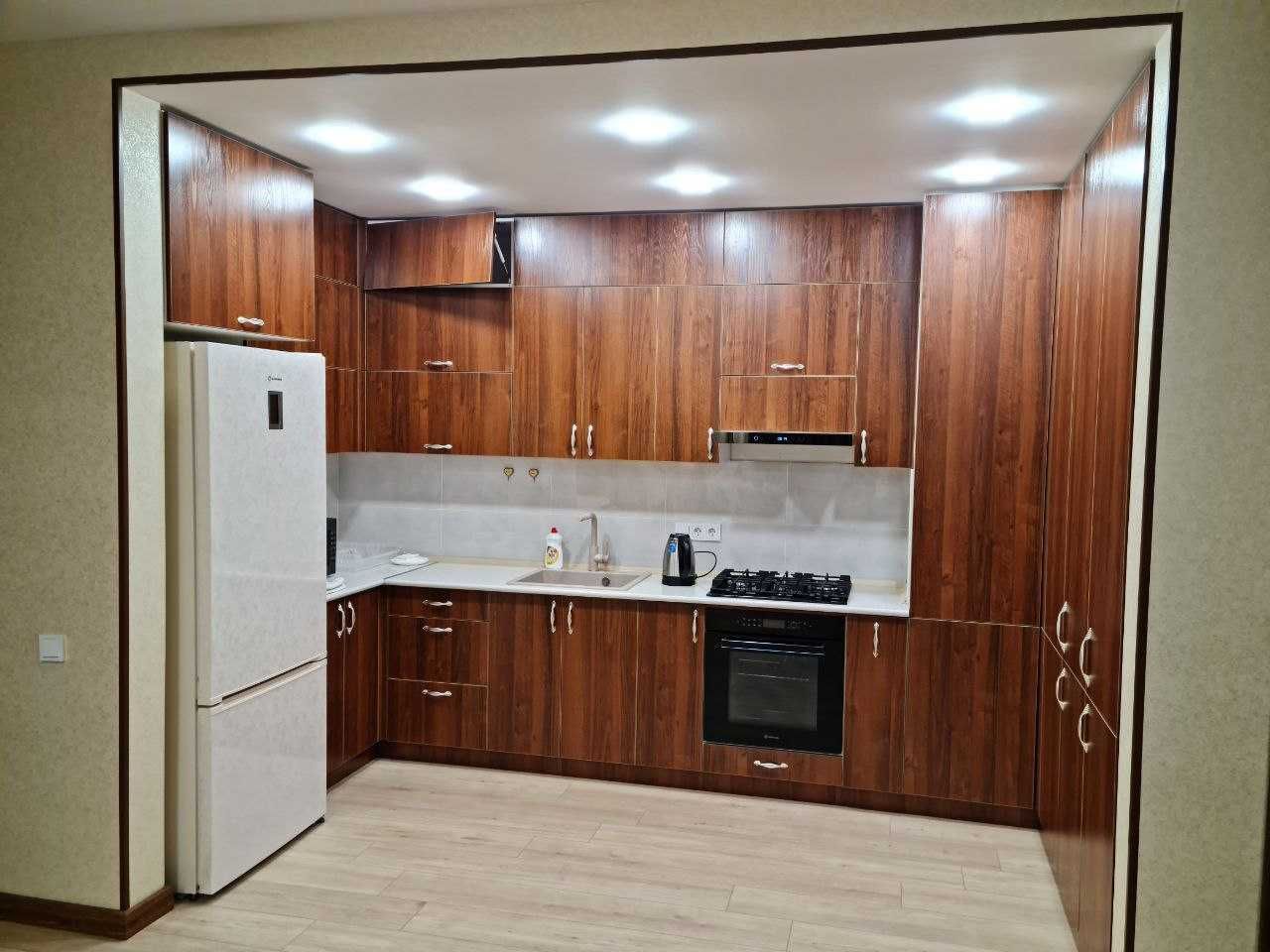 2х комнатная. новостройка. Паркентский, Корзинка Авиатор.парковка есть