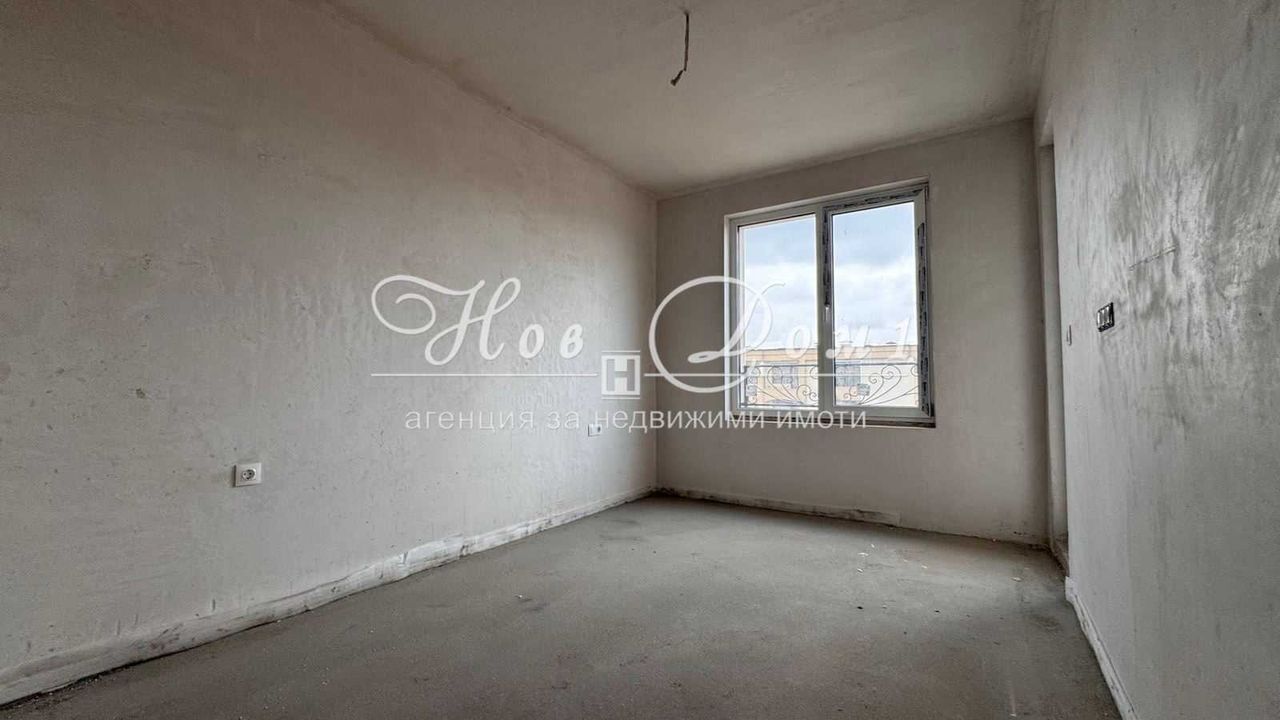 Продава се Двустаен апартамент в Пловдив, Гагарин - 79 кв.м за 1236 €/кв.м - Снимка #1