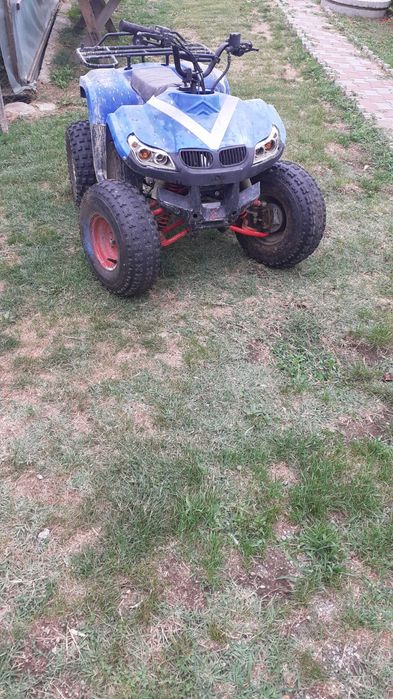 Vând atv 125cc ...
