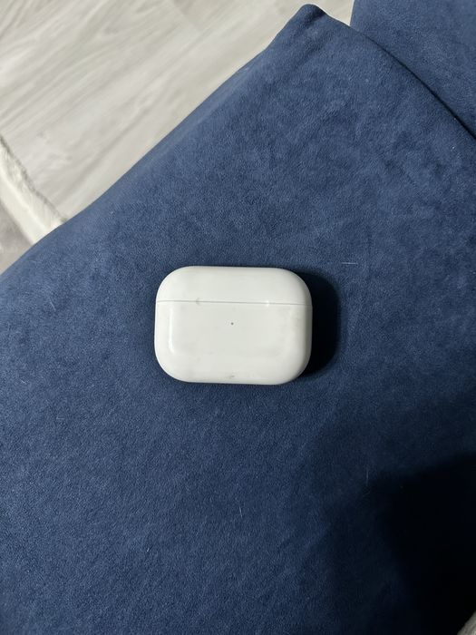 продам наушники airpods pro