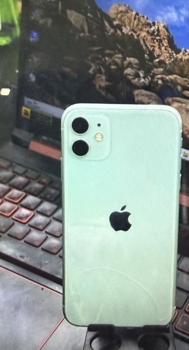 Айфон 11 память: 64gb емкость 74%