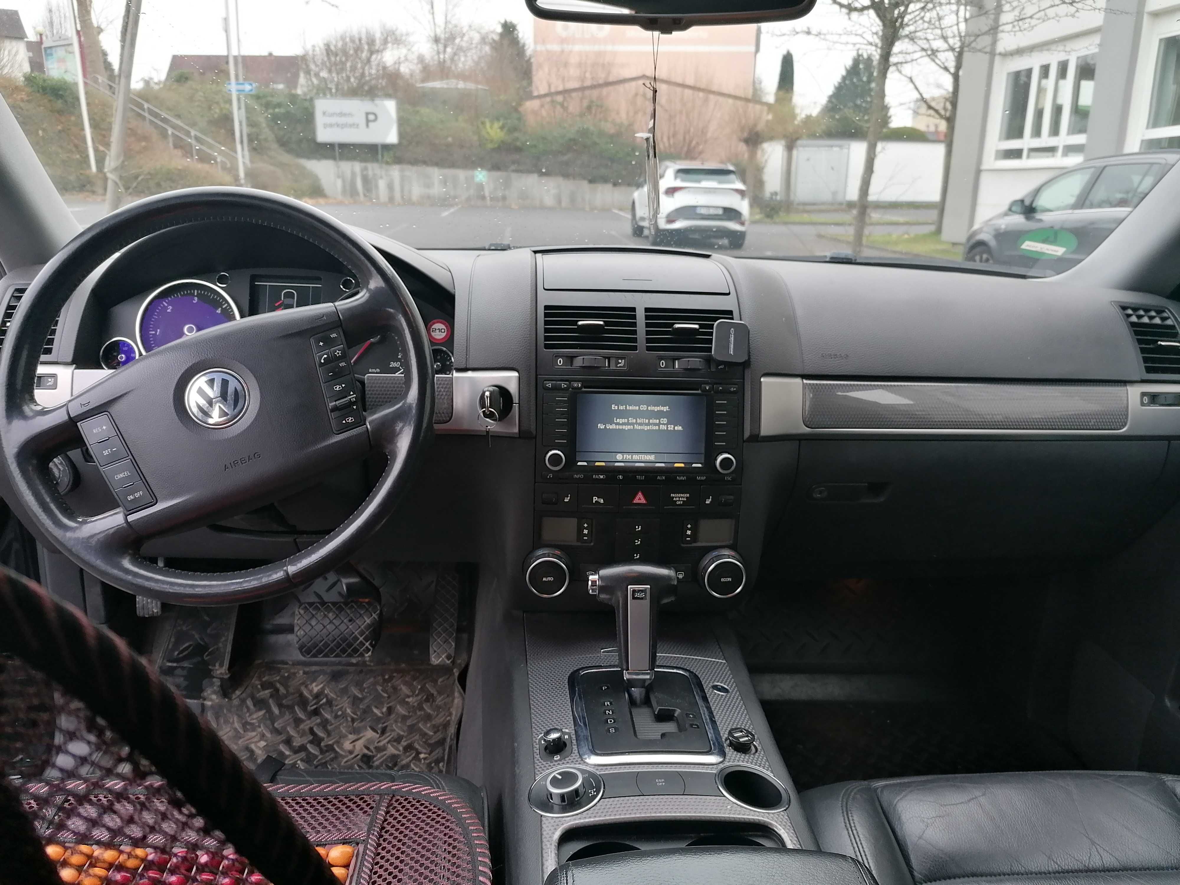 Touareg 2.5 tdi,fabr. 2005 ,suspensie arcuri, cutie automata 5000Euro