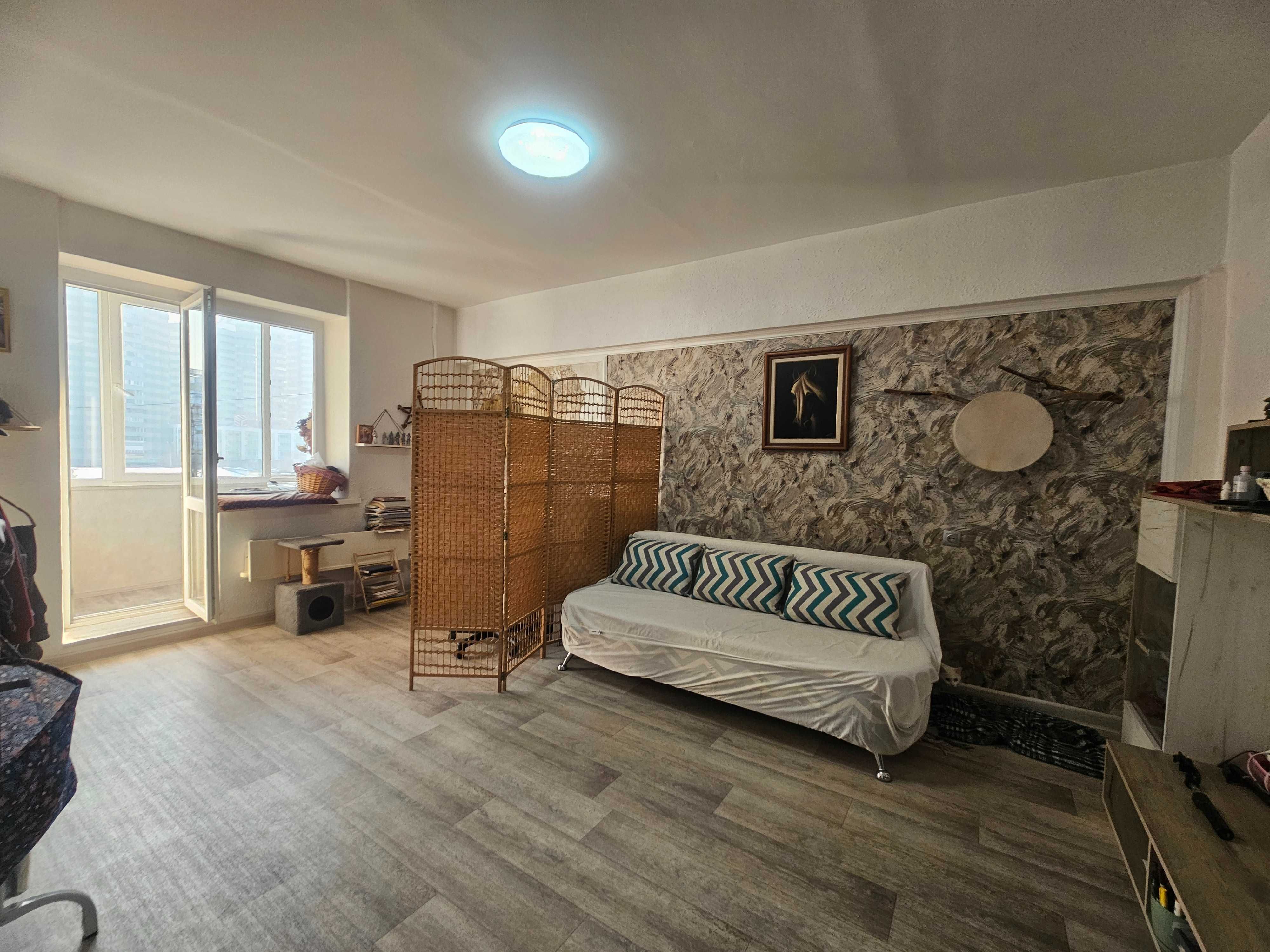 Продам квартиру в микр Тастак 2