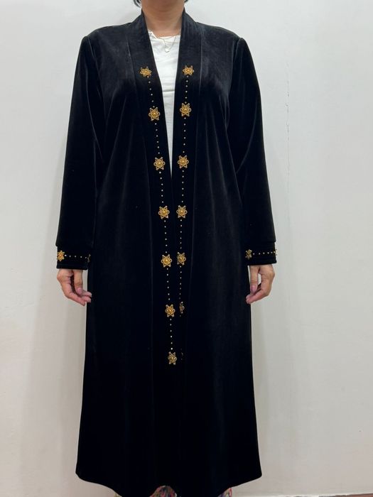 Женские одежды. Куртка зимний, бешбет, абайка (новый)