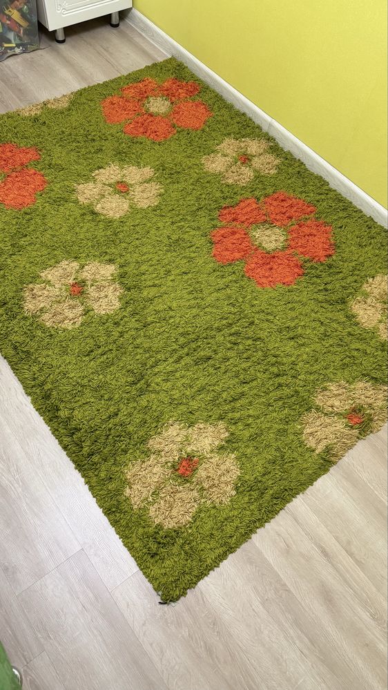 Продам ковер травка 1.5*2м