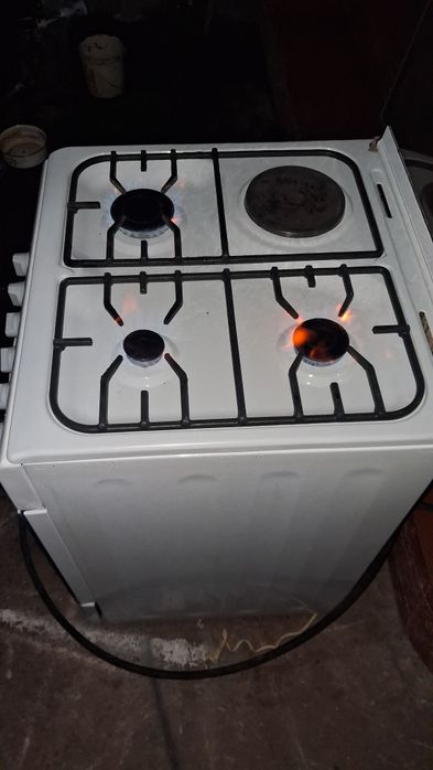 Срочно продаётся газ плита AA