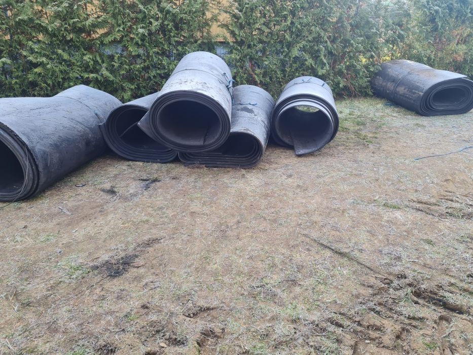 Vând Bandă pentru animale .Are Lățimea 170 și Lungimea 10 m.