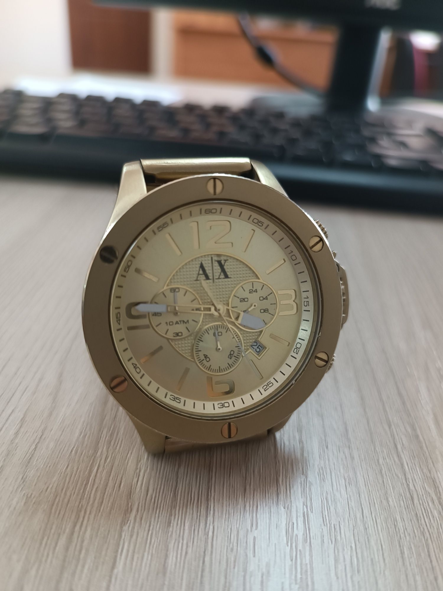 Продам часы Armani Exchange