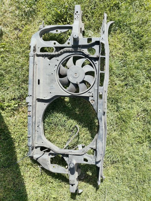 Tragar/panou frontal passat B5.5 inclusiv ventilator 131cp motor avf