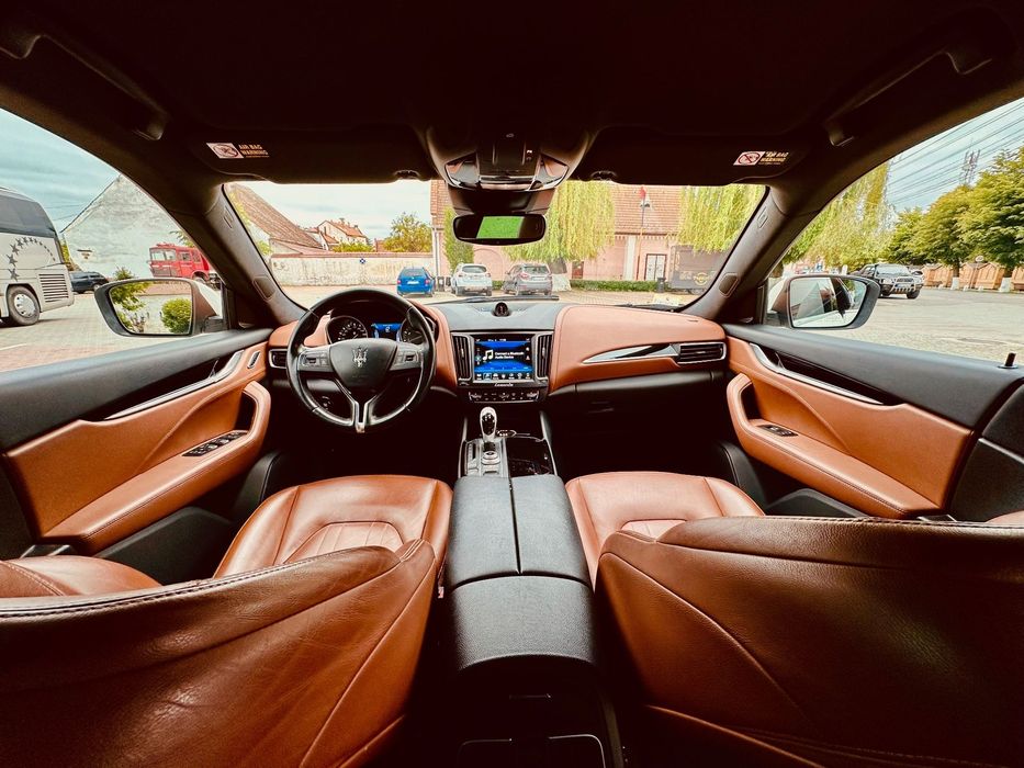 Maserati Levante Vând/ schimb Levante 3.0 benzină/4x4/perne
