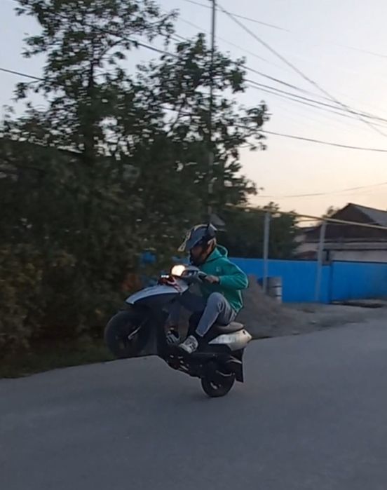 Suzuki let's 2 new