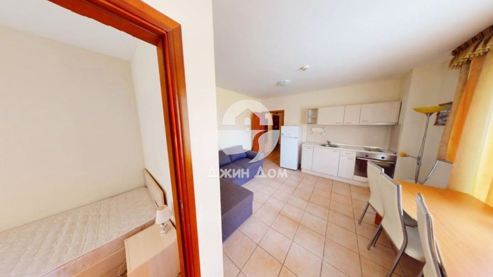 Продава се Тристаен апартамент в к.к. Слънчев бряг - 74 кв.м за 973 €/кв.м - Снимка #2