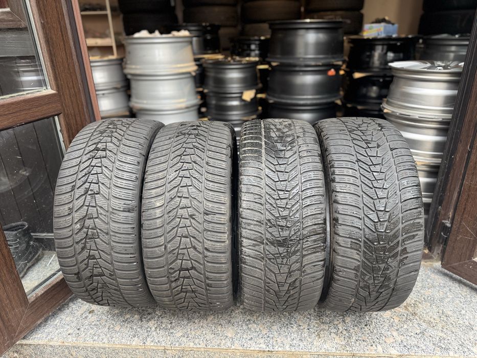 4 anvelope Hankook Winter i*cept Evo 3 235/35 R20 92W M+S – 2020