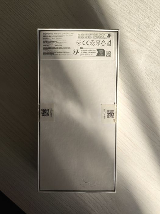 Redmi 12 128/4 .