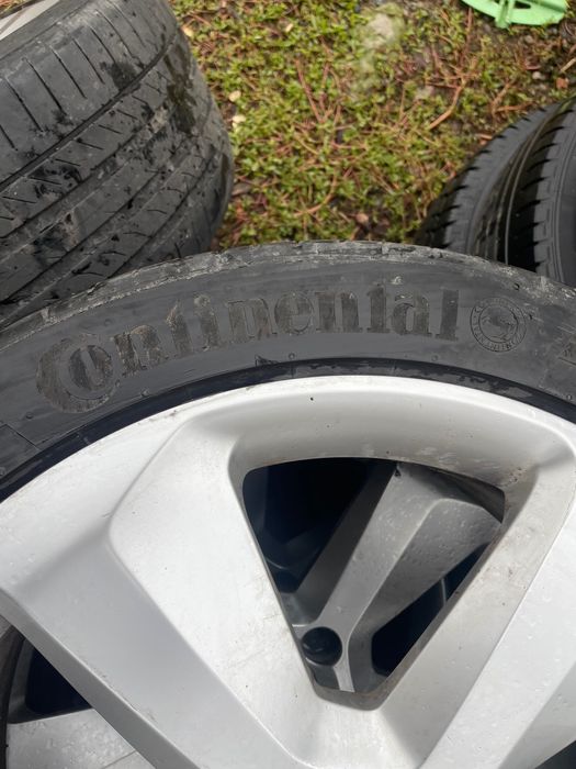 Vând un set de jante