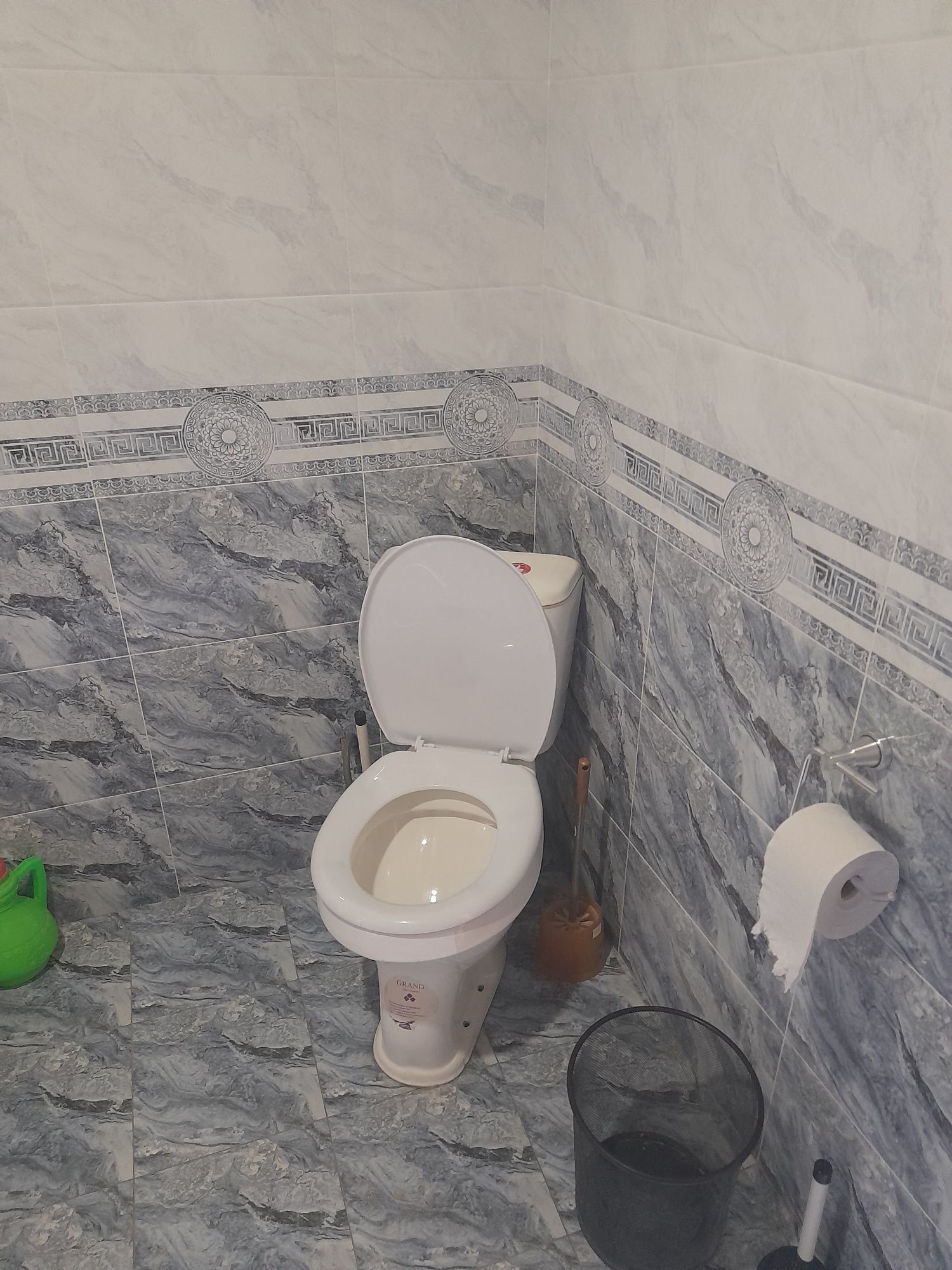 Oqtosh oilaviy dacha toza pokiza