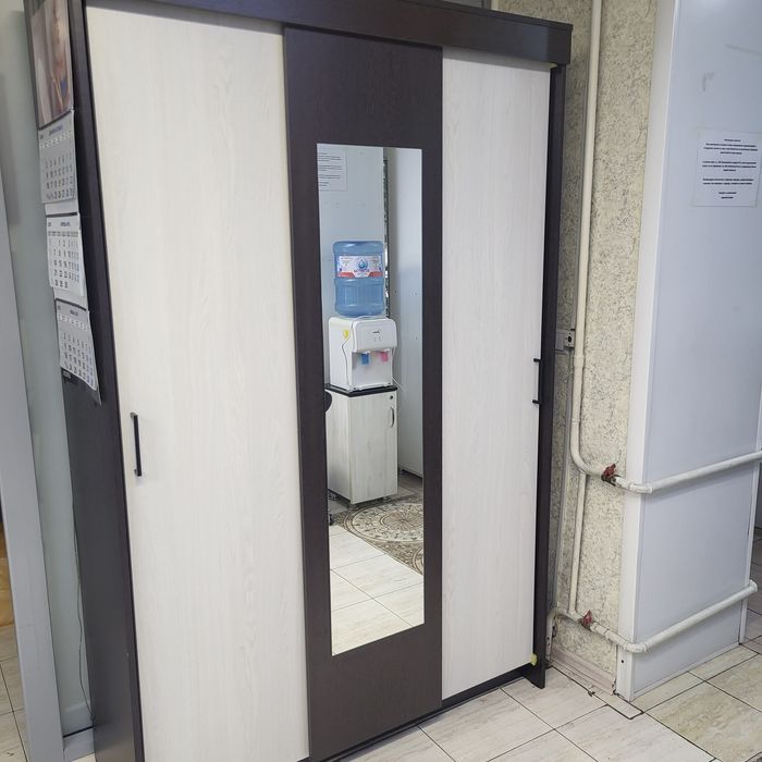 Продам шкаф купэ