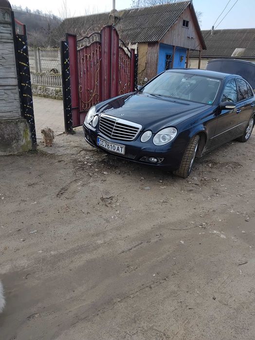 Vînd mercedes,E clas.2004...320 cdi,,volan dreapta numere bg.