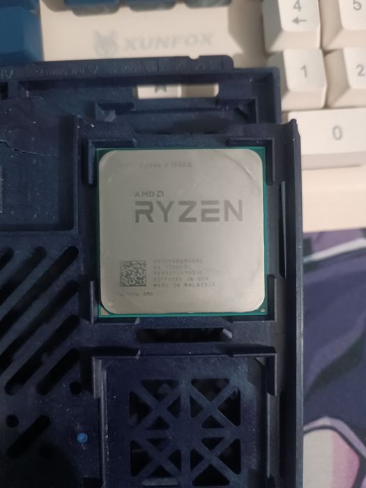 Продам процессор рыйзен 5 1500x quad