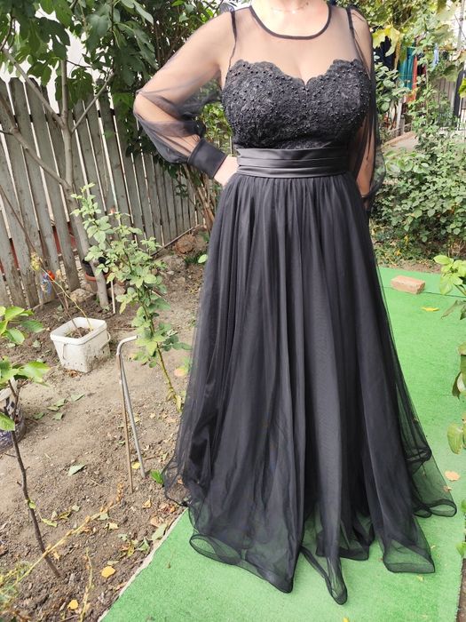 Rochie elegantă neagră